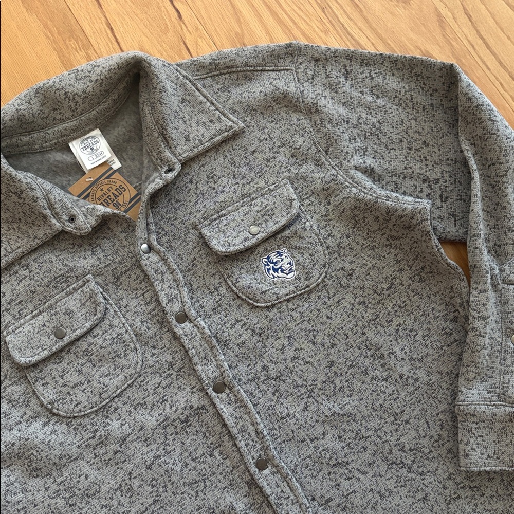 Rivalry Threads TSU Tennessee State University Tigers button up fleece jacket L